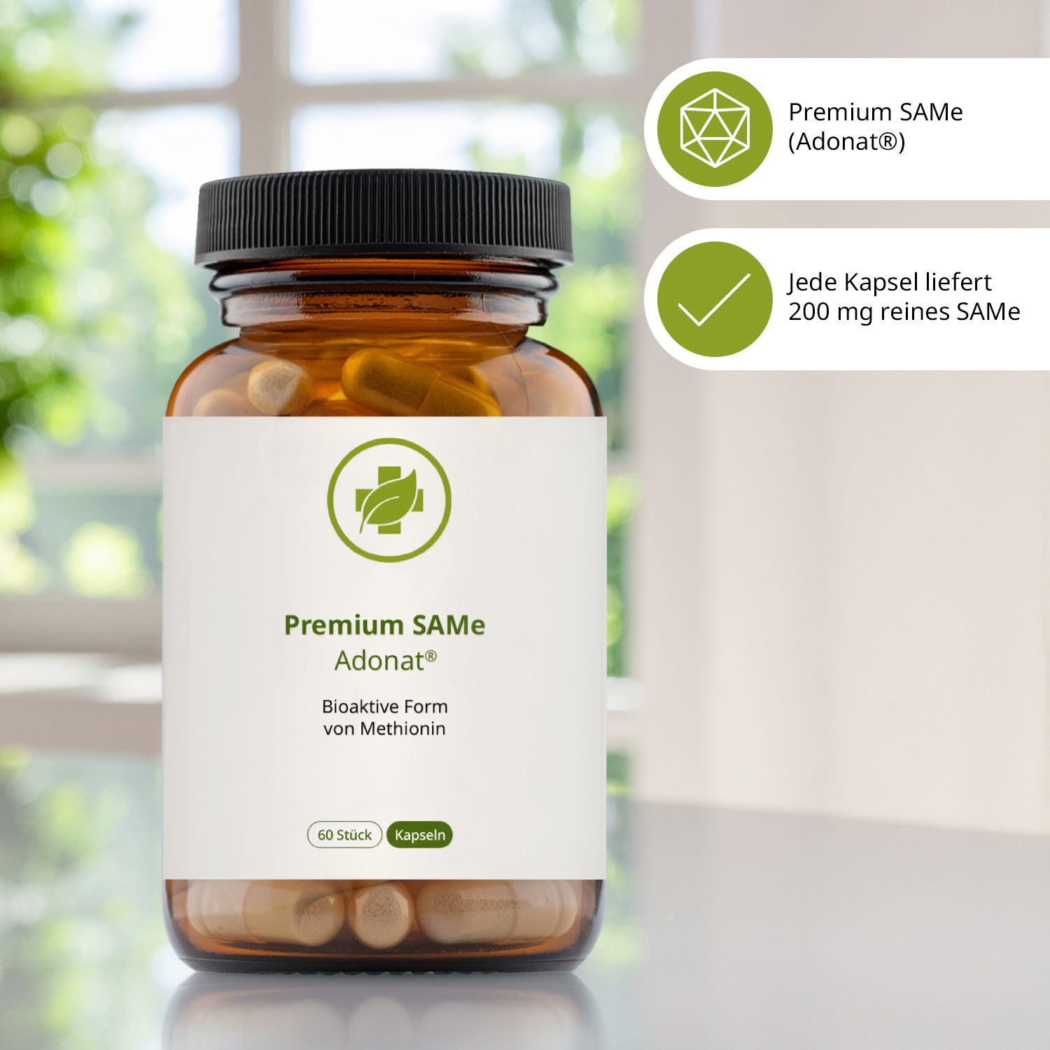 Braune Glasflasche mit Kapseln und Etikett. Aufschrift: Premium SAMe Adonat, Bioaktive Form von Methionin. 60 Stück Kapseln. Zusätzliche Infografiken.
