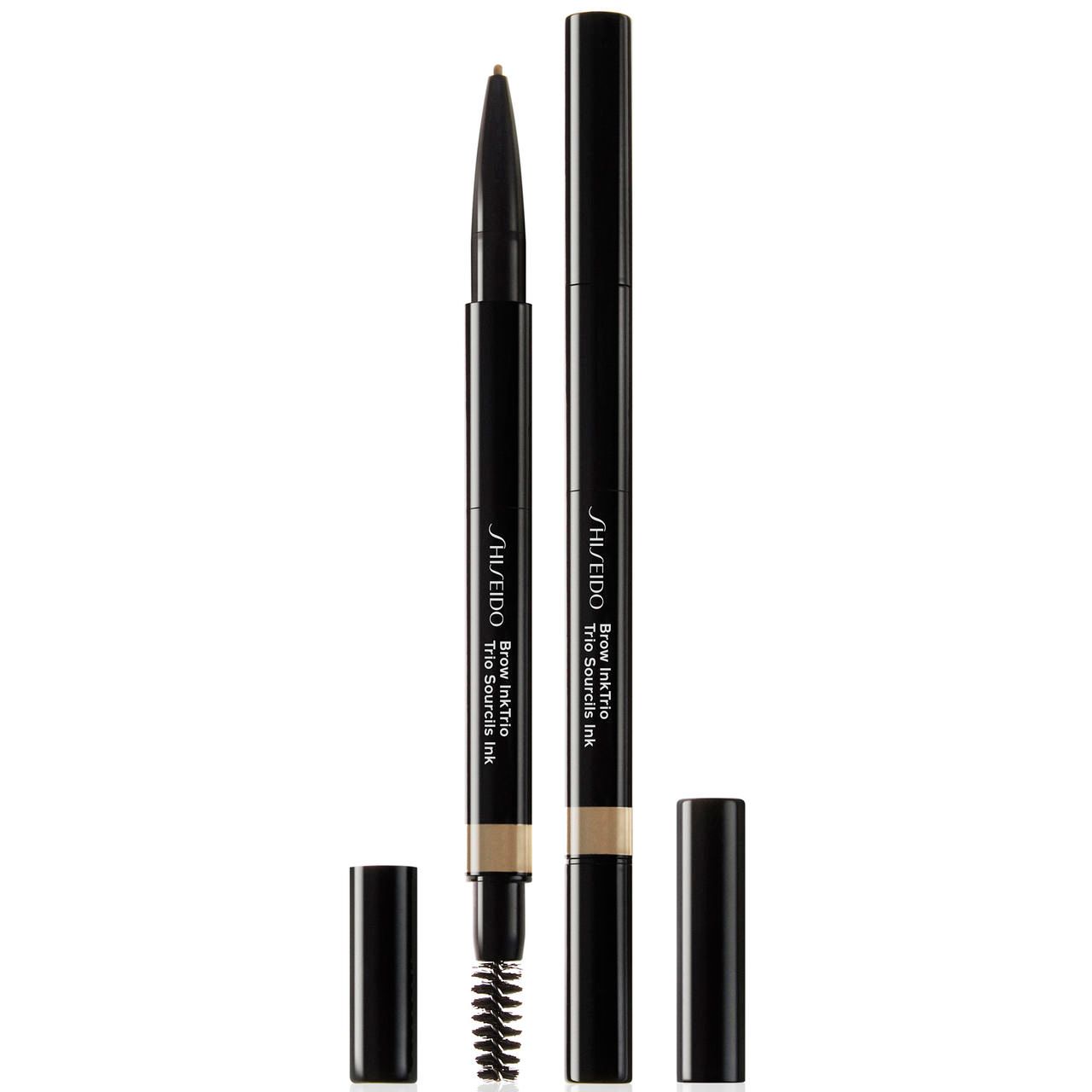 Shiseido Brow Inktrio. Schwarzer Stift mit Bürste und Kappe. Produktname und Logo sichtbar.