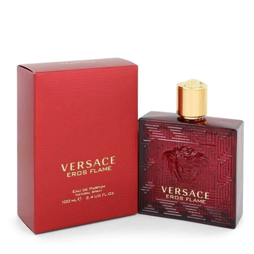 Rotes Versace Eros Flame Eau de Parfum. Rechteckige Flasche und Verpackung. Goldfarbener Verschluss. Logo und Produktname auf der Verpackung.