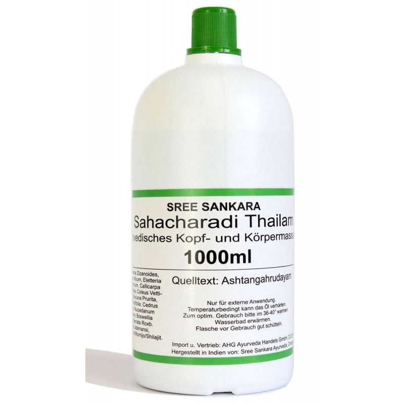 Weiß-grüne Flasche mit grünem Deckel. Beschriftung: Sree Sankara Sahacharadi Thailam, 1000ml. Text in Deutsch.
