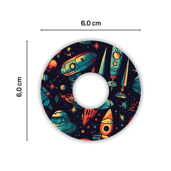 Runder Fixierpflaster mit Weltraum-Design. Durchmesser 6,0 cm. Mit Loch in der Mitte.