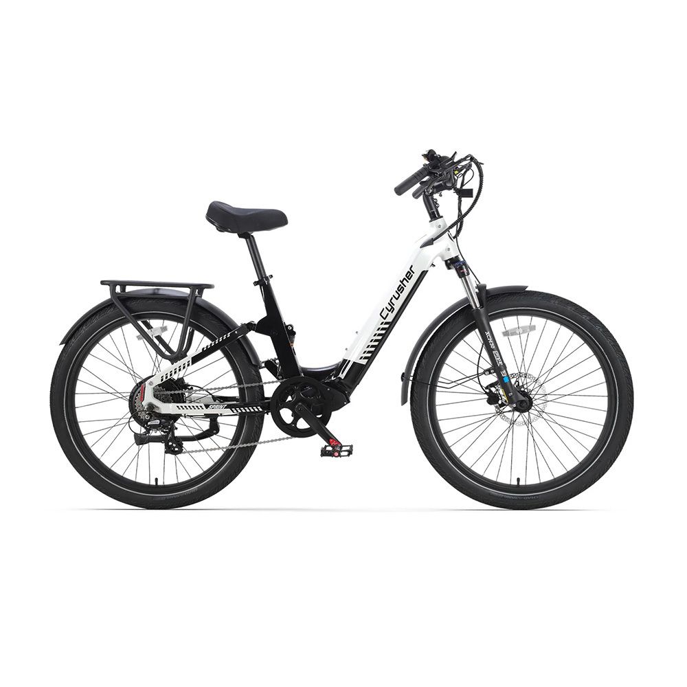 E-Bike Cyrusher Sprint, schwarz-weiß. Schwarze Reifen, Schutzbleche, Gepäckträger. "Cyrusher"-Logo am Rahmen. 8 Gänge.