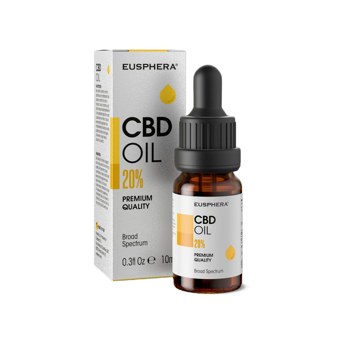 Braune Glasflasche mit Tropfer und Verpackung. CBD-Öl 20% und Marke Eusphera sind sichtbar.