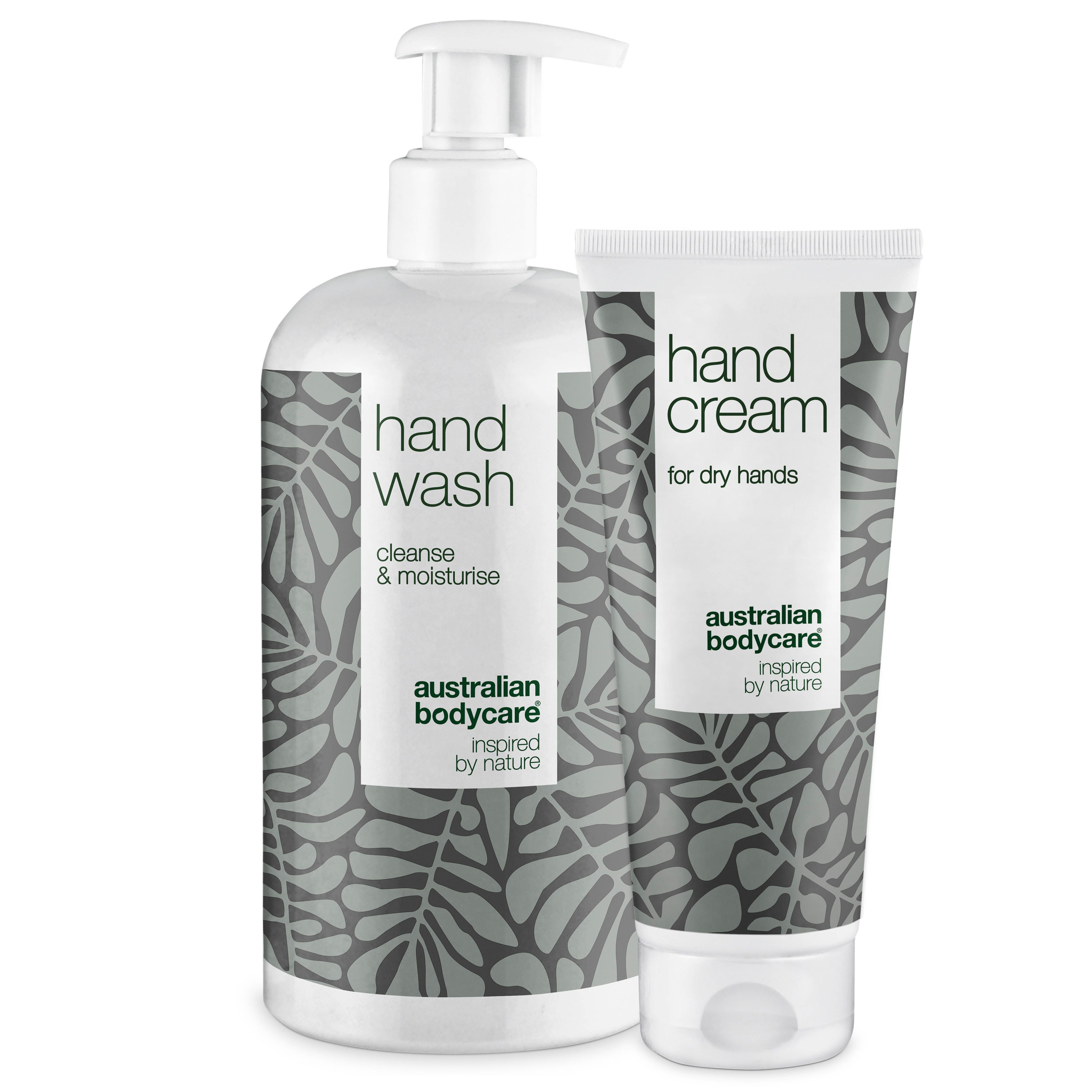 Handzeep en handcrème. Witte flessen en tube met grijze bladeren. Tekst: Hand Wash, Hand Cream.