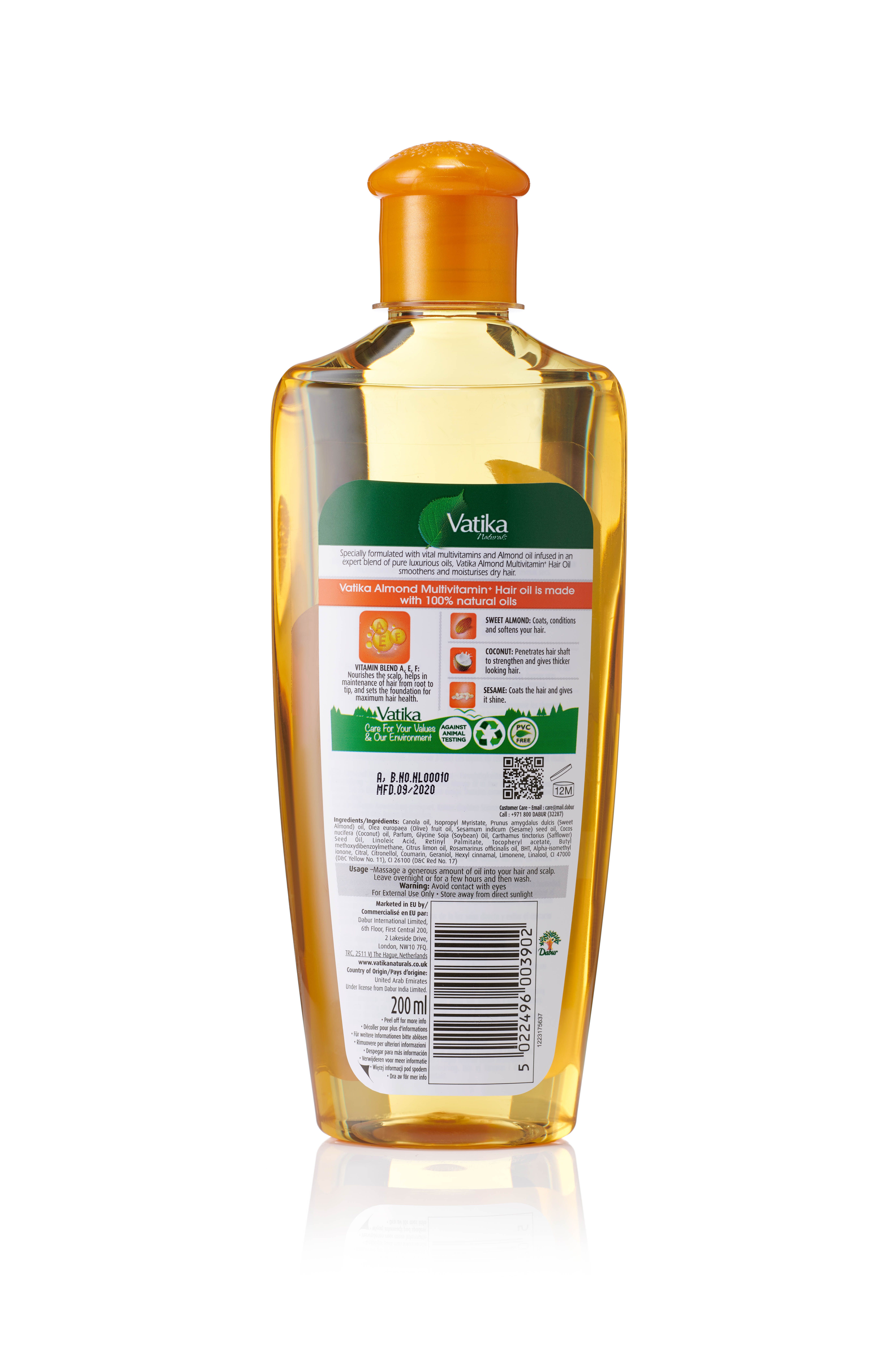 Rückseite einer transparenten Flasche mit gelbem Öl. Text: Vatika Naturals. Informationen zu Inhaltsstoffen und Zertifizierungen.