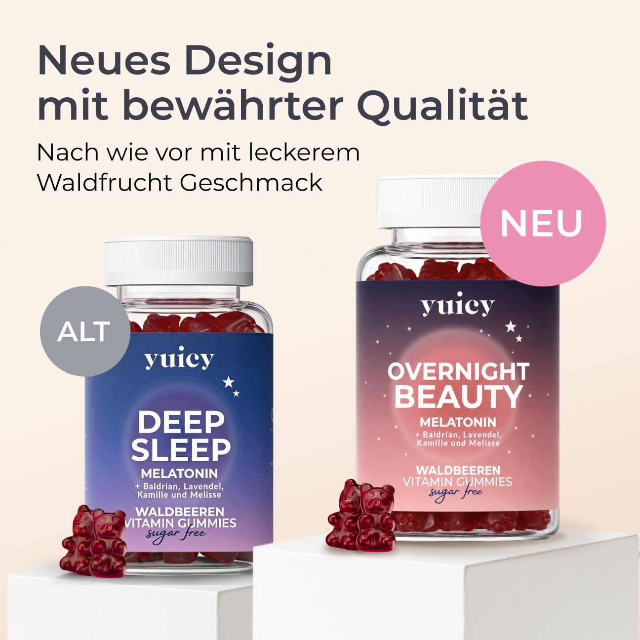Zwei Glasbehälter mit yuicy® Gummies. Links: Deep Sleep. Rechts: Overnight Beauty. Beide mit Gummibärchen und Text.