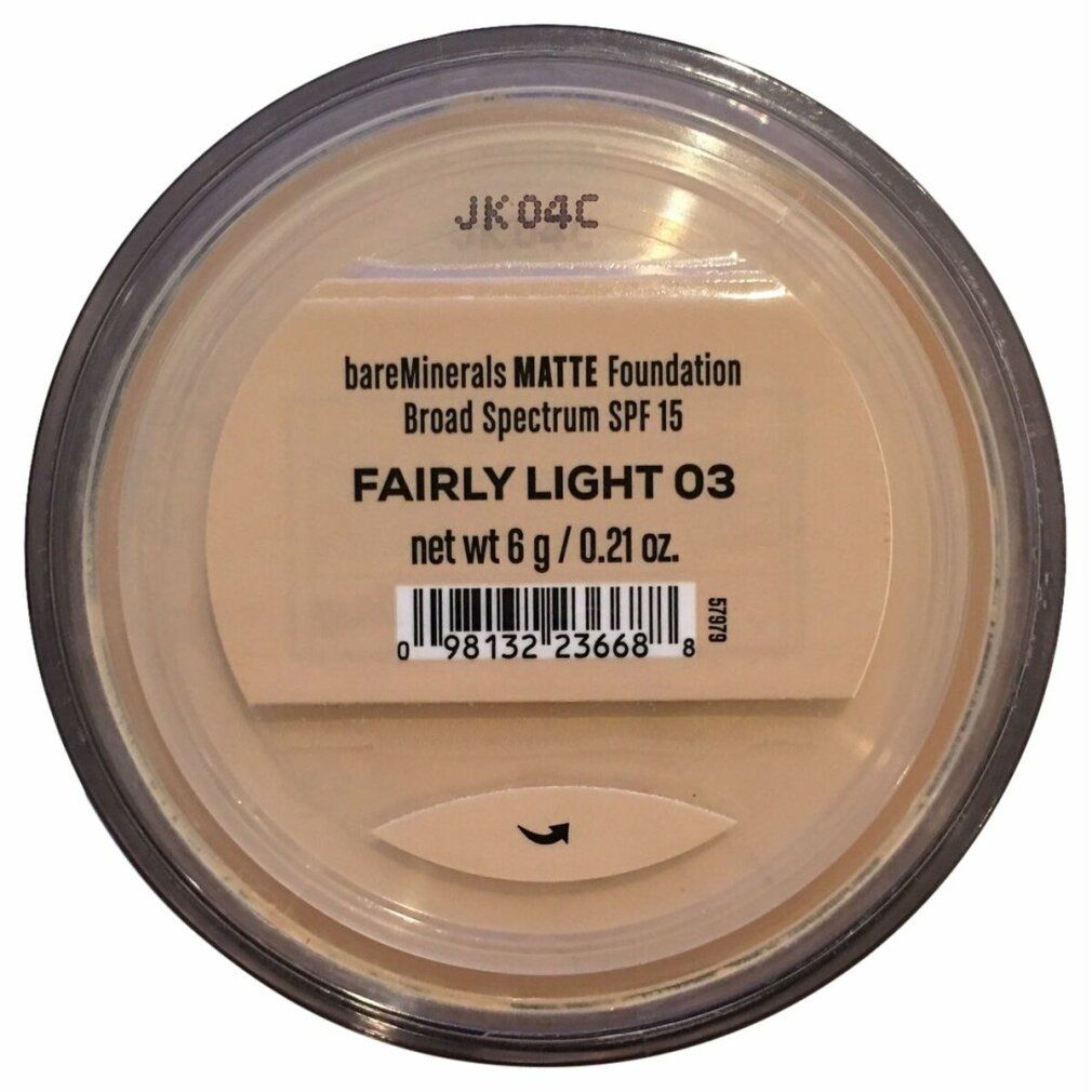 Dose mit losem Puder. Aufkleber mit Produktinformationen: "bareMinerals MATTE Foundation". Farbton "Fairly Light 03".