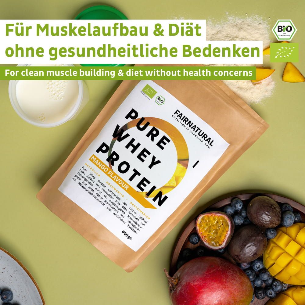 FAIRNATURAL Bio Whey Protein Mango Packung mit Früchten.