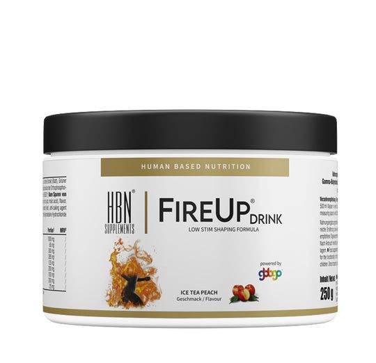 HBN Supplements FireUp Drink-Behälter. Weißes Gefäß mit schwarzem Deckel. Aufschrift: FireUp Drink, Ice Tea Peach, 250g.