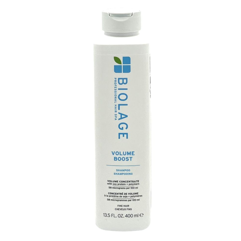 Eine weiße Shampoo-Flasche mit Klappverschluss. Auf der Flasche steht BIOLAGE, VOLUME BOOST und weitere Produktinformationen.
