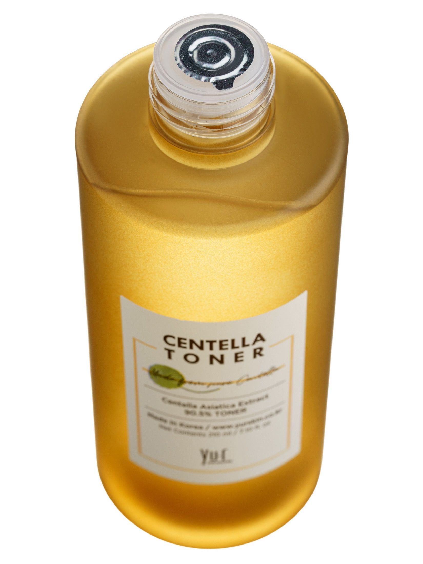 Goldfarbene Flasche mit weißem Deckel. Etikett mit Text: Centella Toner, Centella Asiatica Extract, 90.5% Toner. Yu.r Logo. Draufsicht.