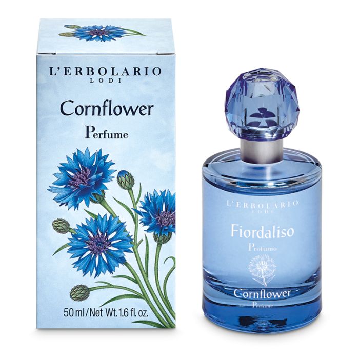 Flakon und Verpackung von L'Erbolario Fiordaliso. Hellblauer Flakon mit blauem Deckel. Verpackung mit Kornblumen-Illustration.