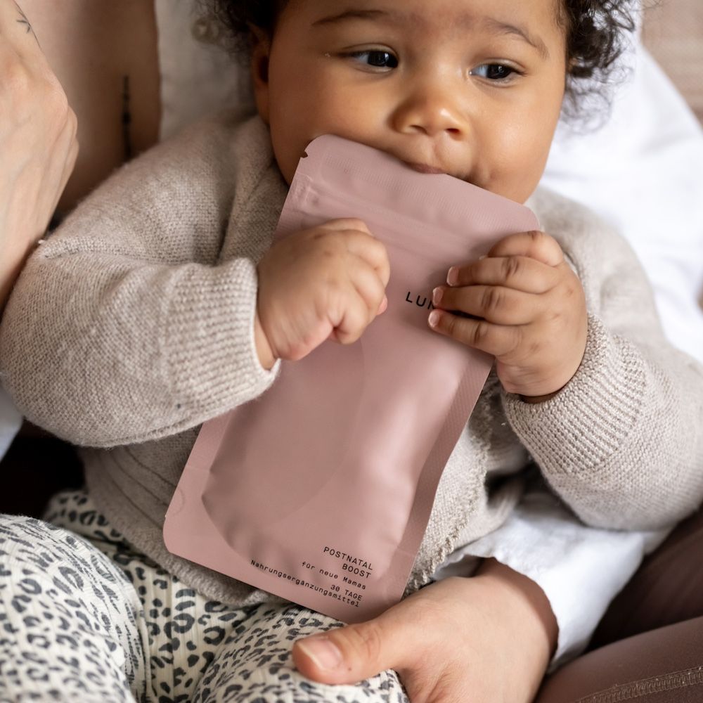 LUNARY Postnatal Boost - für Frauen während der Stillzeit, mit Folsäure, Omega-3, Eisen