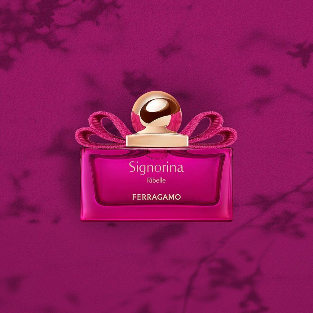 Salvatore Ferragamo Signorina Ribelle Eau de Parfum Flakon auf lila Untergrund.