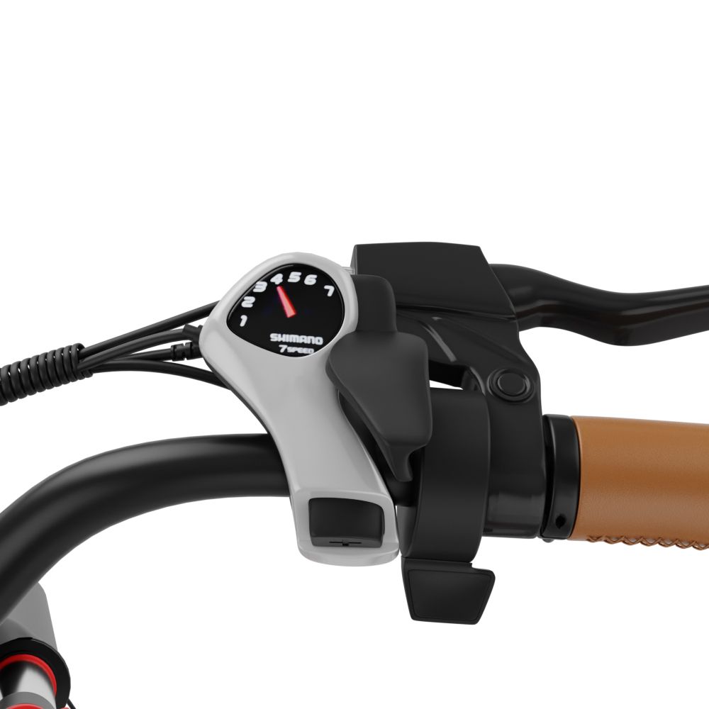 Nahaufnahme des Lenkers eines E-Bikes. Shimano 7-Gang-Schaltung. Braune Griffe.