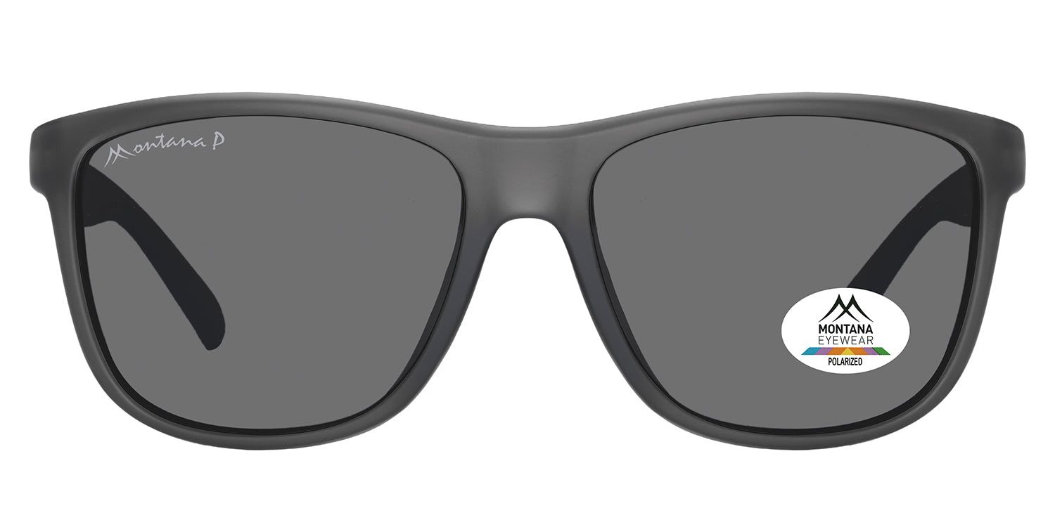 Dunkelgraue Sonnenbrille mit rechteckigen Gläsern. Montana Eyewear Logo am Bügel und auf dem Glas. Polarisiertes Siegel.