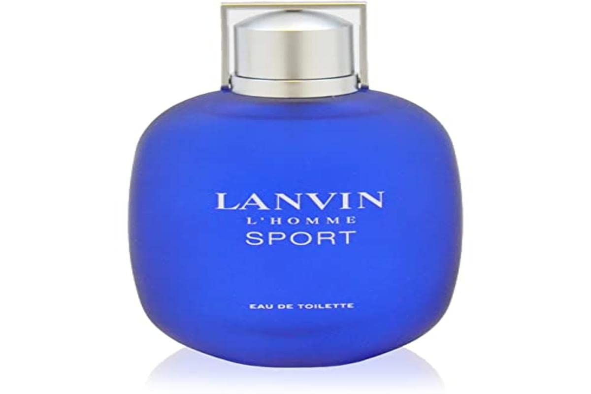 Blauer Flakon mit silbernem Verschluss. Aufschrift: LANVIN L'HOMME SPORT. Eau de Toilette.