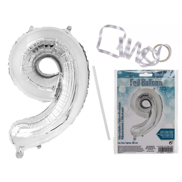 Silberfarbener Folienballon, Ziffer 9. Inklusive Band und Strohhalm. Verpackt in Folie. Aufdruck: Foil Balloon.