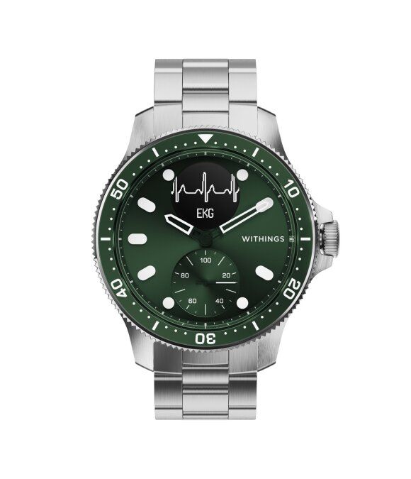 Grüne Smartwatch mit Edelstahlarmband. EKG-Anzeige und Withings-Logo auf dem Zifferblatt. Silberne Lünette mit Zahlen.