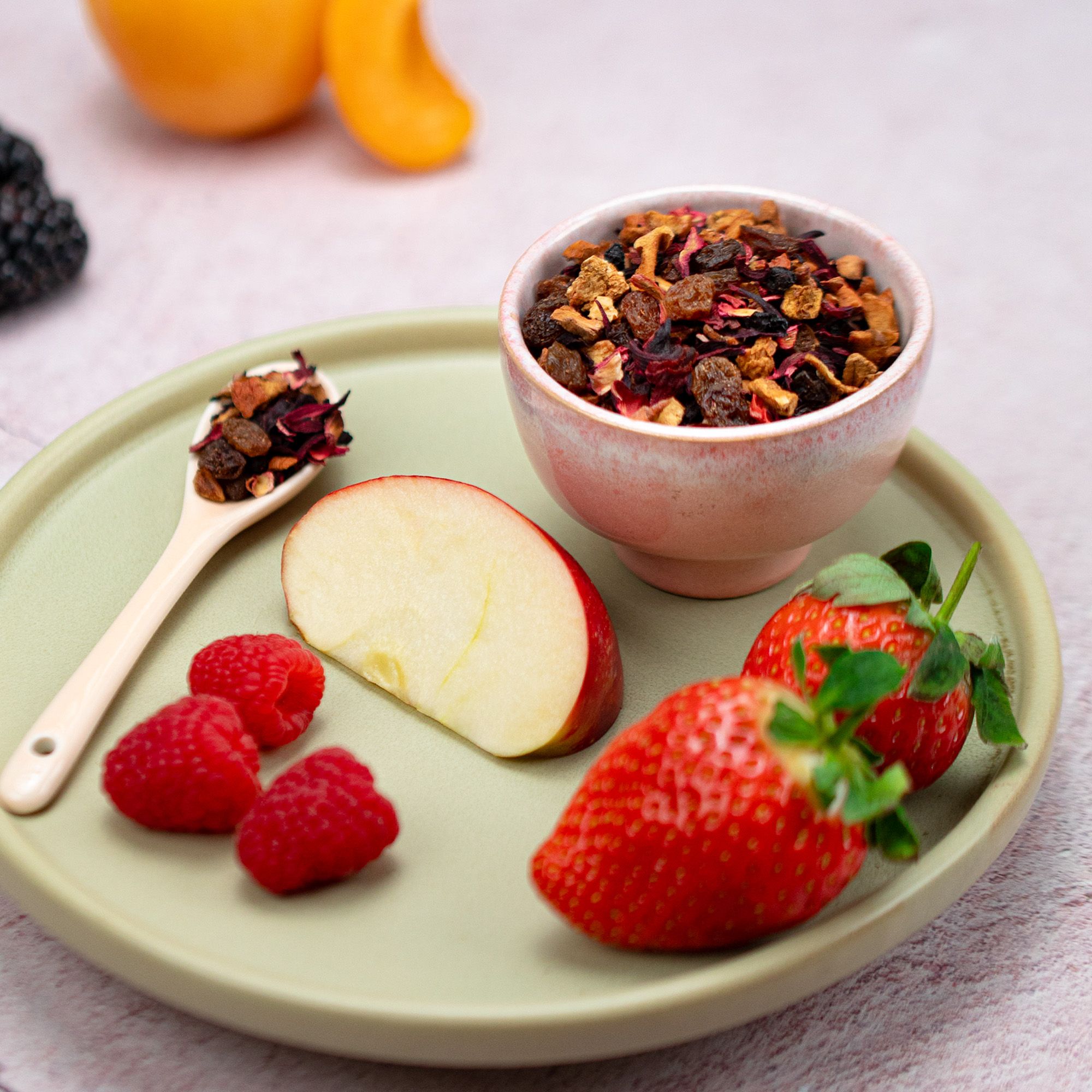teeverliebt - Tutti Frutti Bio loser Früchtetee Großpackung I Kräftig mit buntem Bio-Mix