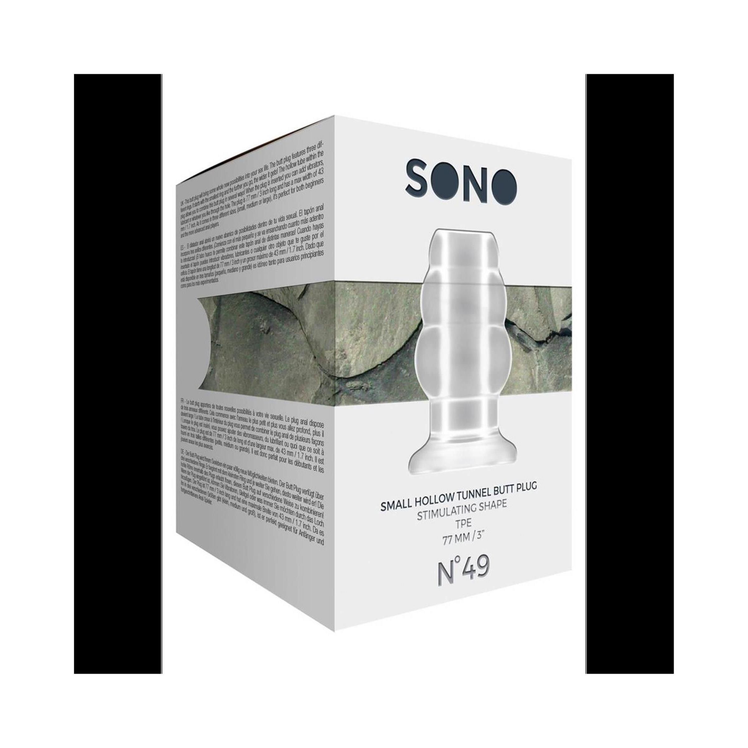 Produktverpackung. Weißer Karton mit Produktabbildung. Aufschrift: SONO, SMALL HOLLOW TUNNEL BUTT PLUG, TPE 77 mm, N°49.