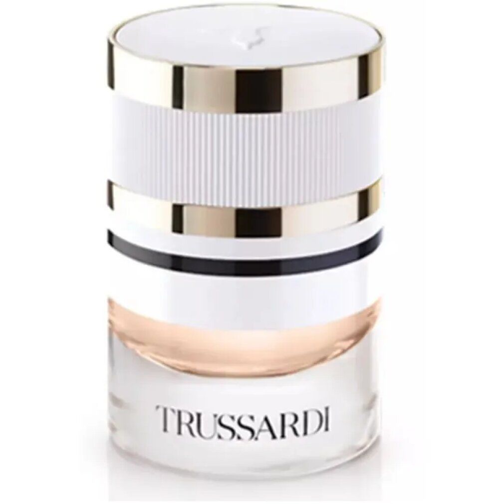 Parfümflakon mit goldfarbenem Deckel und weißem Streifen. Aufschrift: TRUSSARDI. Unterteil aus Glas.