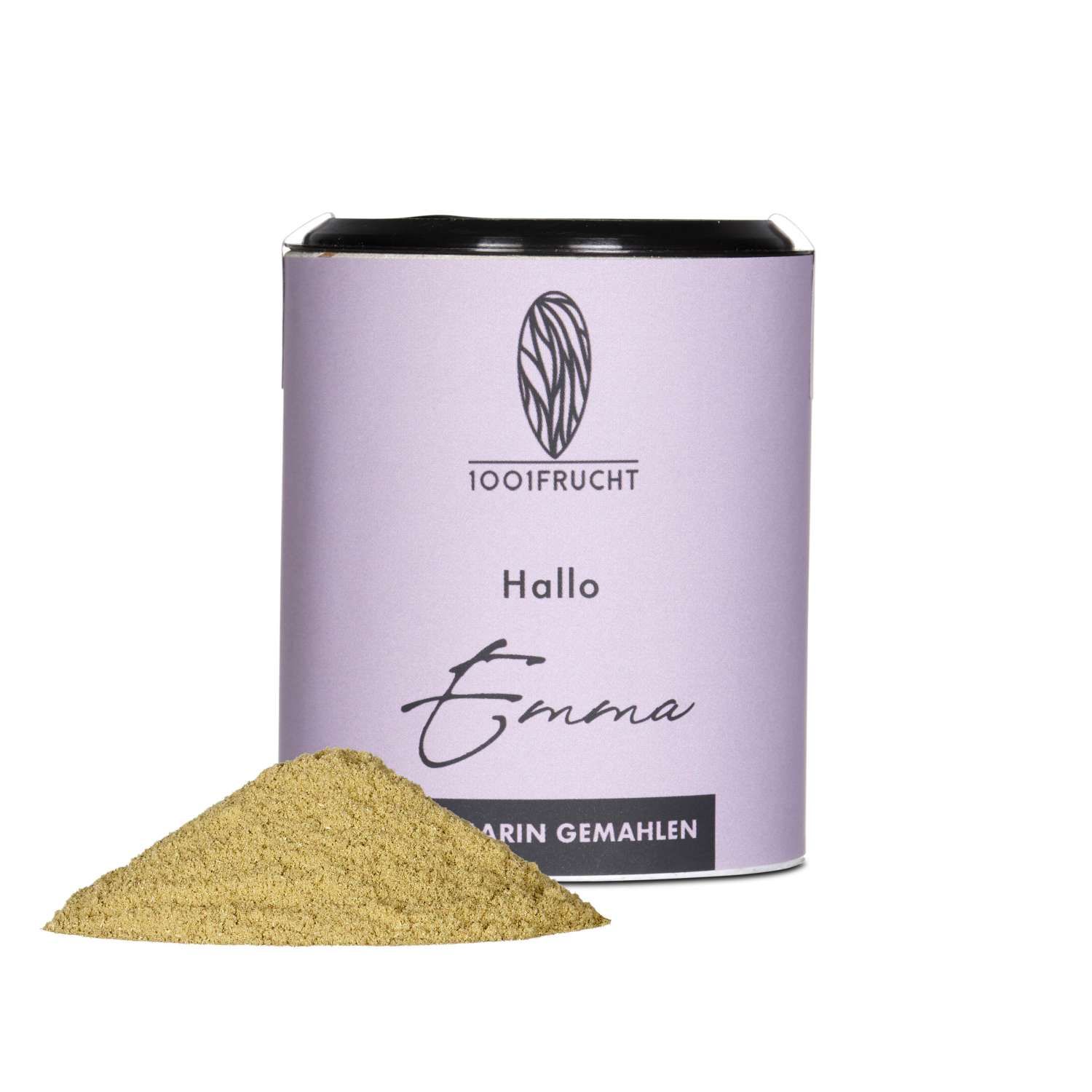 Zylinderdose mit Produkt. Aufschrift: 1001 Frucht, Hallo Emma, Rosmarin gemahlen. Daneben ein Haufen gemahlenes Produkt.