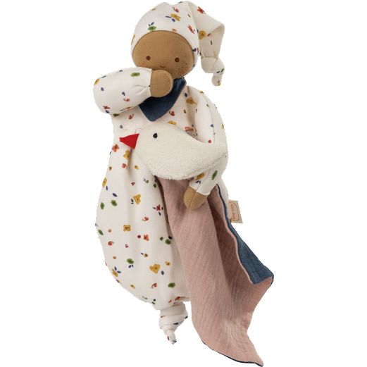 Stoffpuppe mit Schlafhaube und Blümchenmuster. Sie hält ein weißes Kuscheltier mit rosa und blauem Tuch.