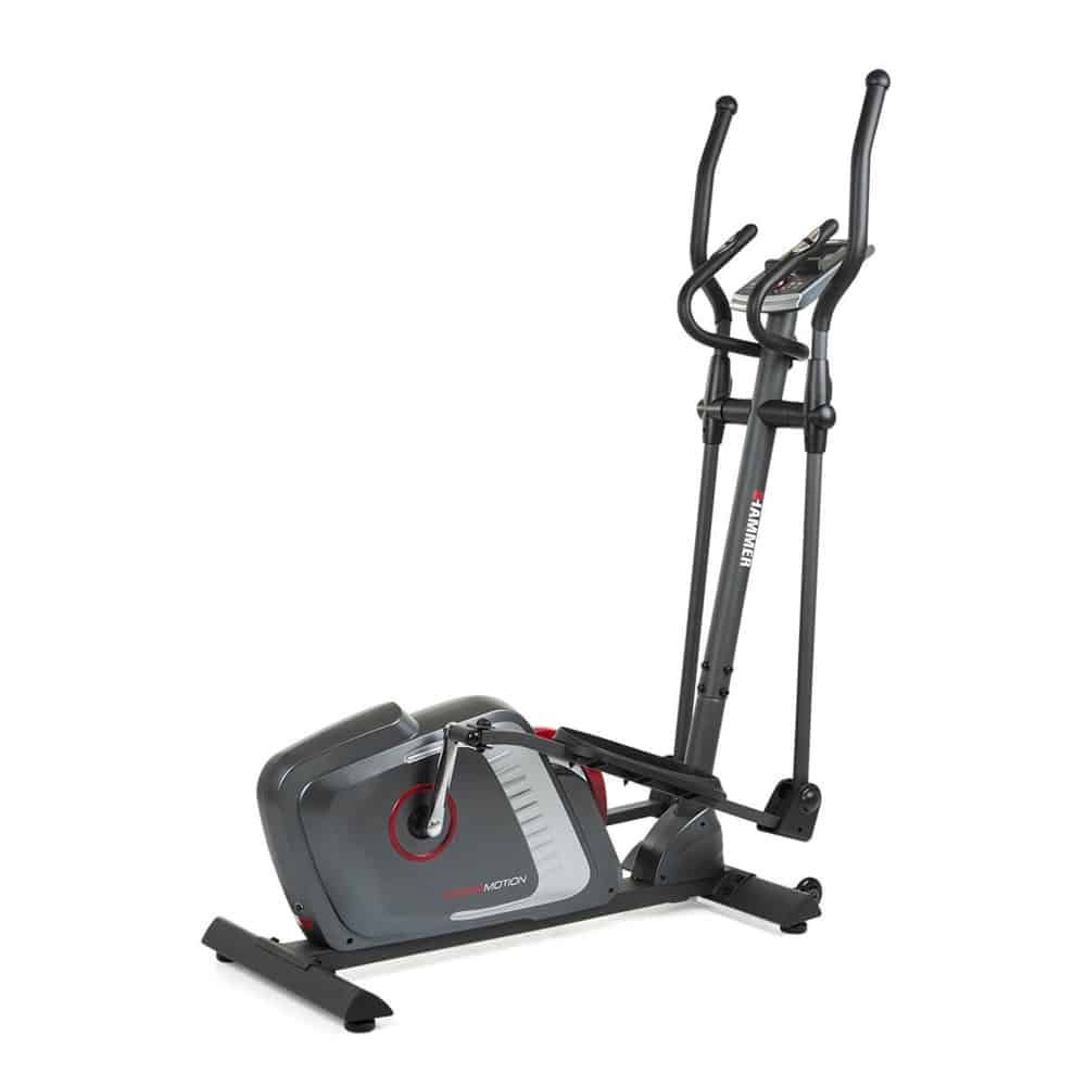 Crosstrainer in Grau und Schwarz. Mit Griffen, Pedalen und Display. Marke HAMMER und Modell Cross Motion BT sichtbar.