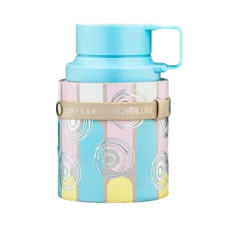 Hellblaues Parfum mit pastellfarbenem Design und Band. Aufschrift "Odyssey Marshmallow". Flakon mit Griff.