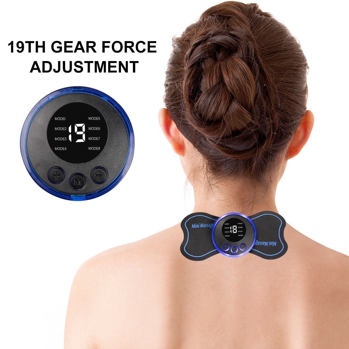Massagepad am Nacken einer Person. Digitales Display zeigt Einstellungen. Text: 19TH GEAR FORCE ADJUSTMENT.