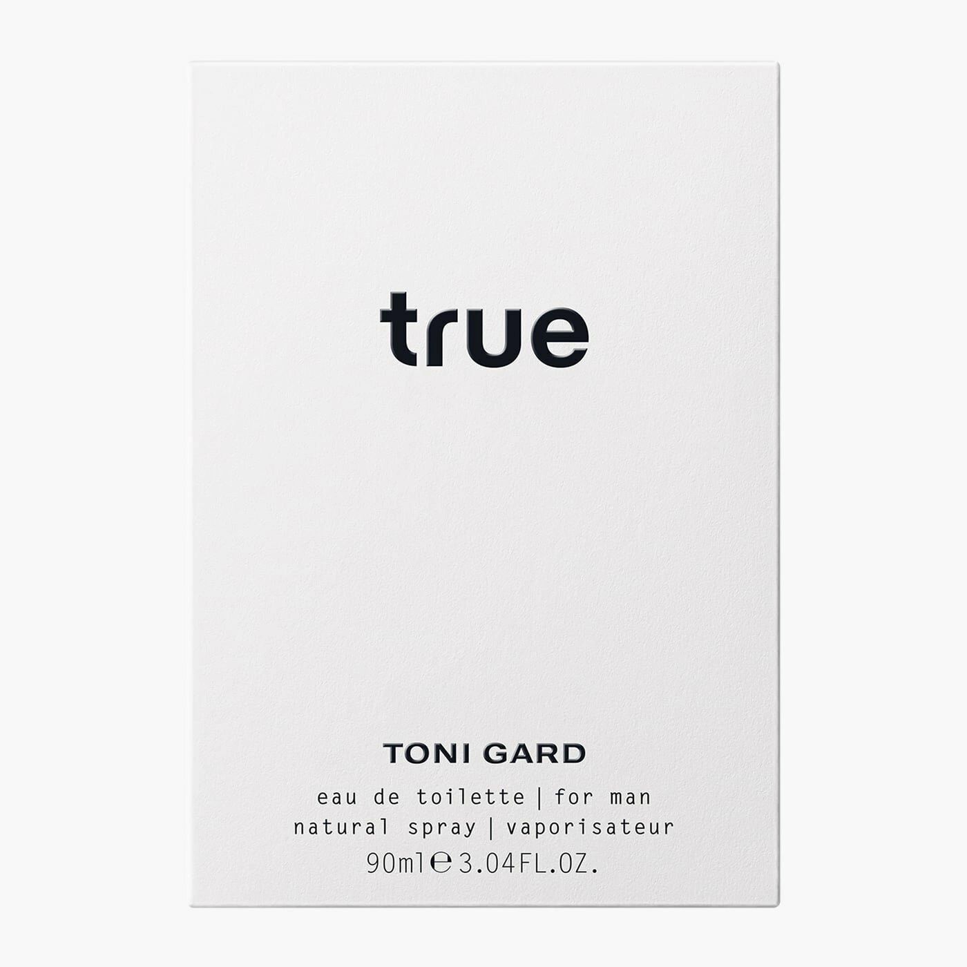 Weiße rechteckige Verpackung. Schwarzer Schriftzug "true". Darunter "TONI GARD". Text: Eau de toilette for man, natural spray, vaporisateur. 90ml 3.04FL.OZ.