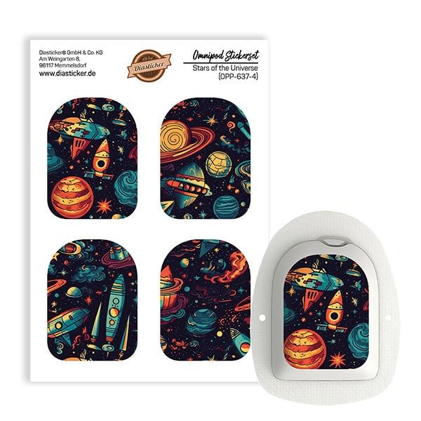 Omnipod Stickerset "Stars of the Universe". Aufkleber mit Weltraum-Motiven. Vier Aufkleber auf einem Bogen, einer auf einem Gerät.