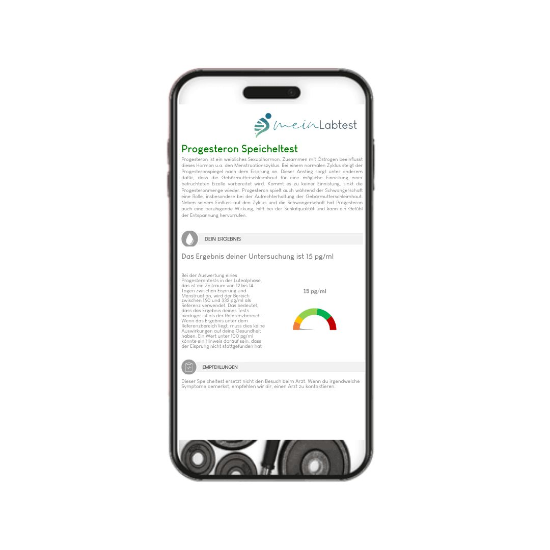 Smartphone mit MeinLabtest Progesteron Speicheltest-Ergebnissen, inklusive Referenzbereich.