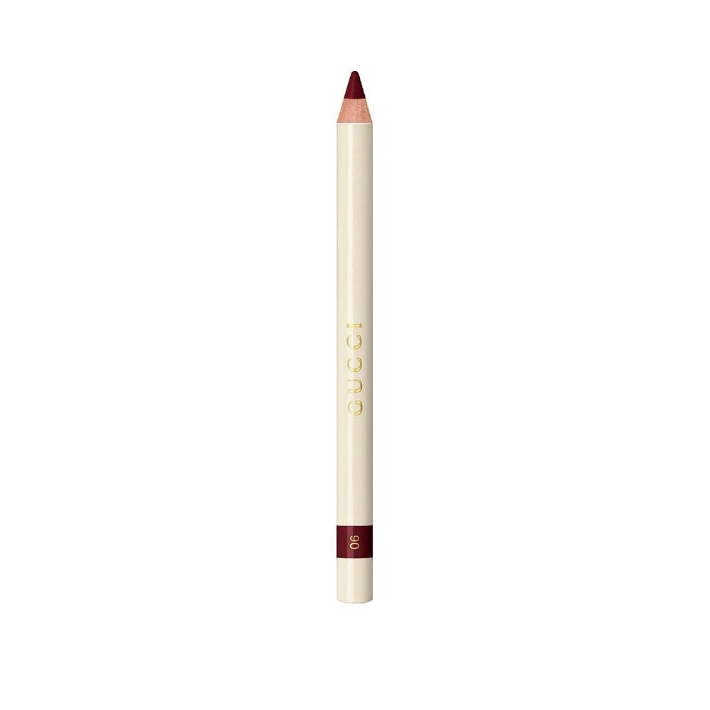 Lippenkonturenstift mit roter Mine. Weißer Stift mit goldfarbenem Gucci-Logo. Farbnummer 8.