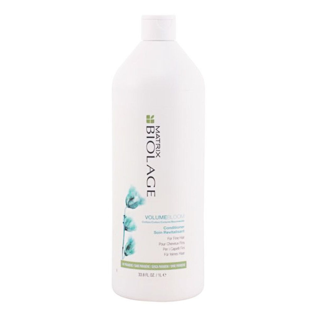 Weiße Flasche BIOLAGE volumebloom Conditioner. Grüne und blaue Grafik. Text: Conditioner, 33.8 fl. oz / 1L.