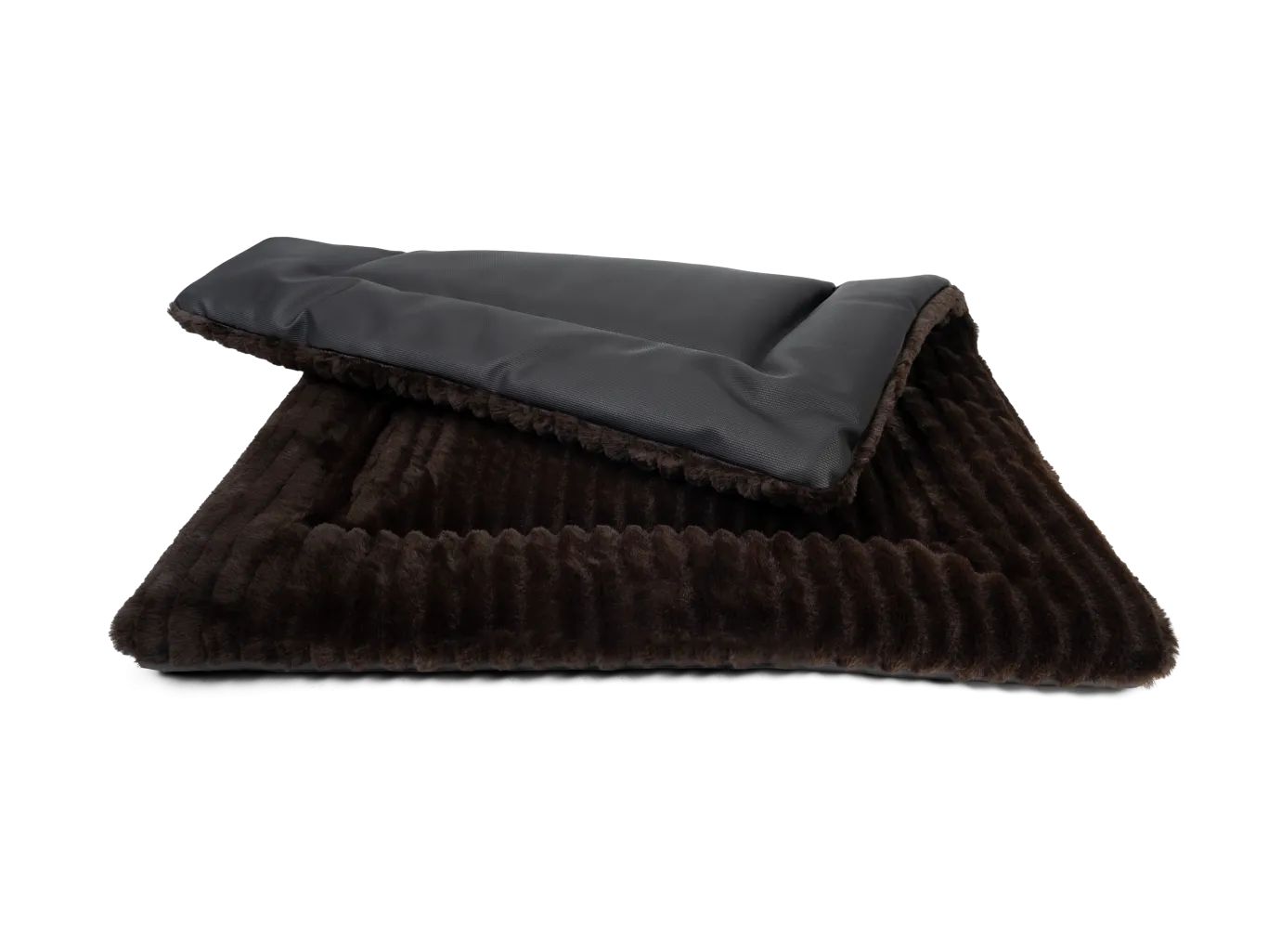 Gefütterte Liegedecke, braune Oberseite, schwarze Unterseite. Rechteckige Form, Ansicht von oben.