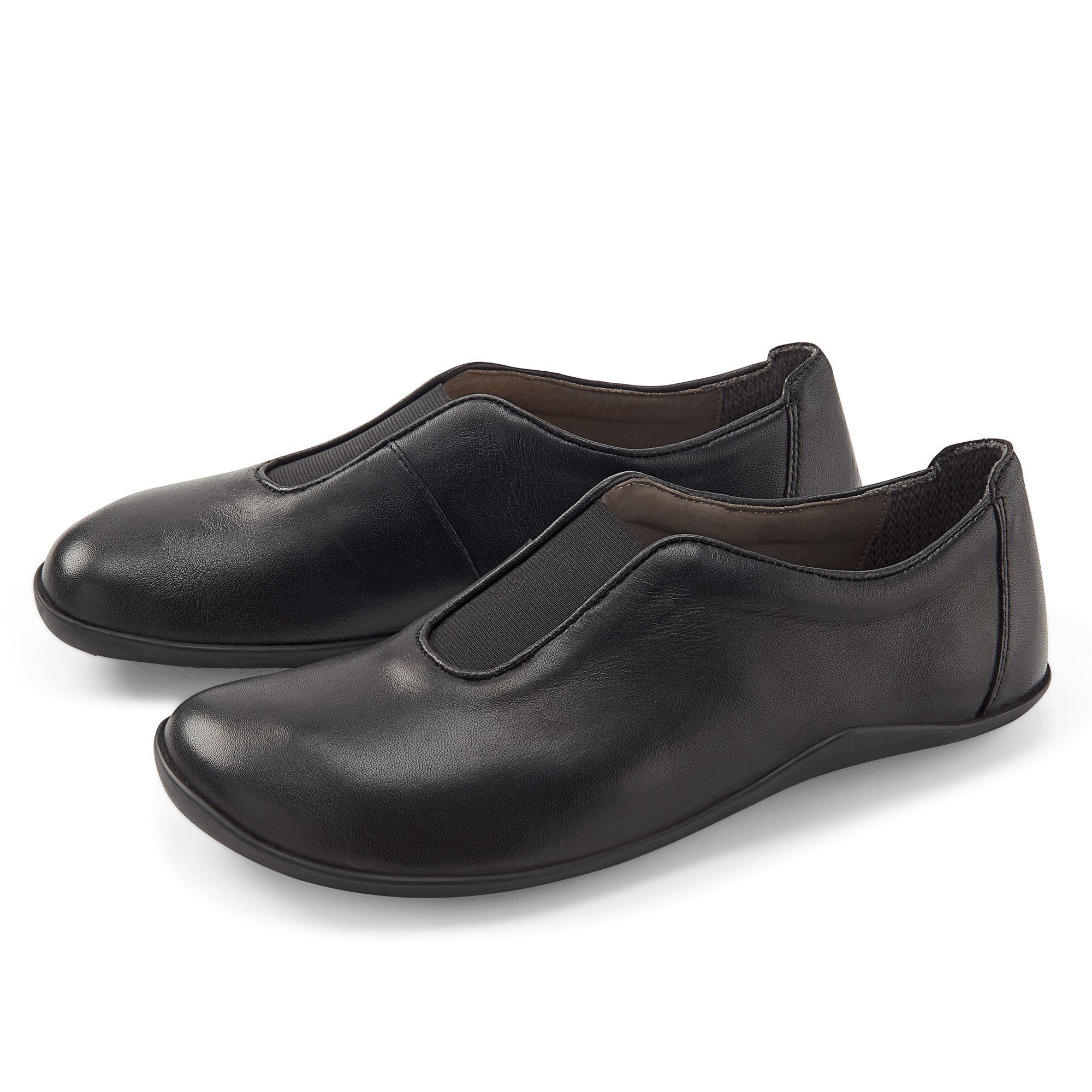 Schwarze Damen-Slipper aus Leder mit elastischem Einsatz und flacher Sohle.