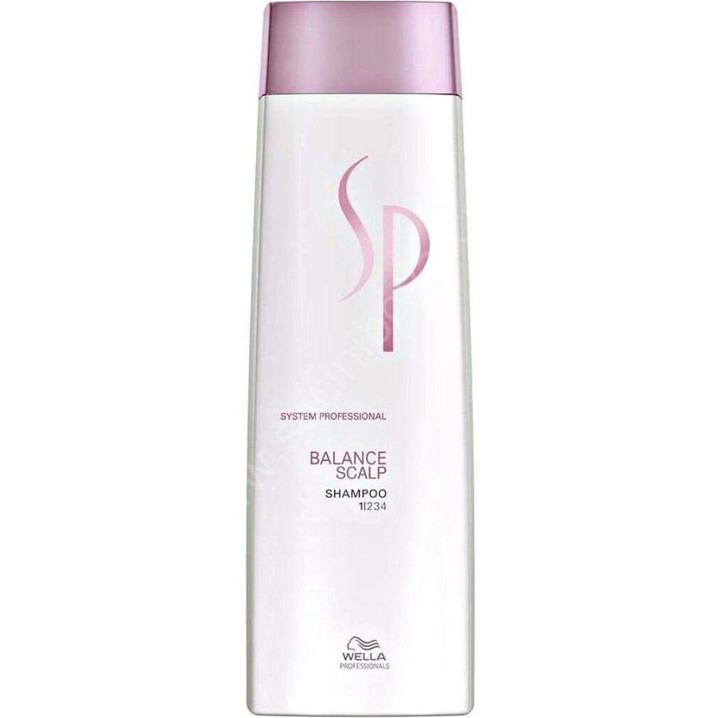 Weißes Shampoo mit rosa Deckel. Aufschrift: SP, Balance Scalp Shampoo. Marke: Wella.