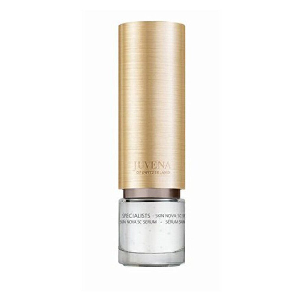 Serumflasche mit goldfarbenem Deckel. Aufschrift: Juvena, Skin Nova SC Serum. Transparenter Behälter.