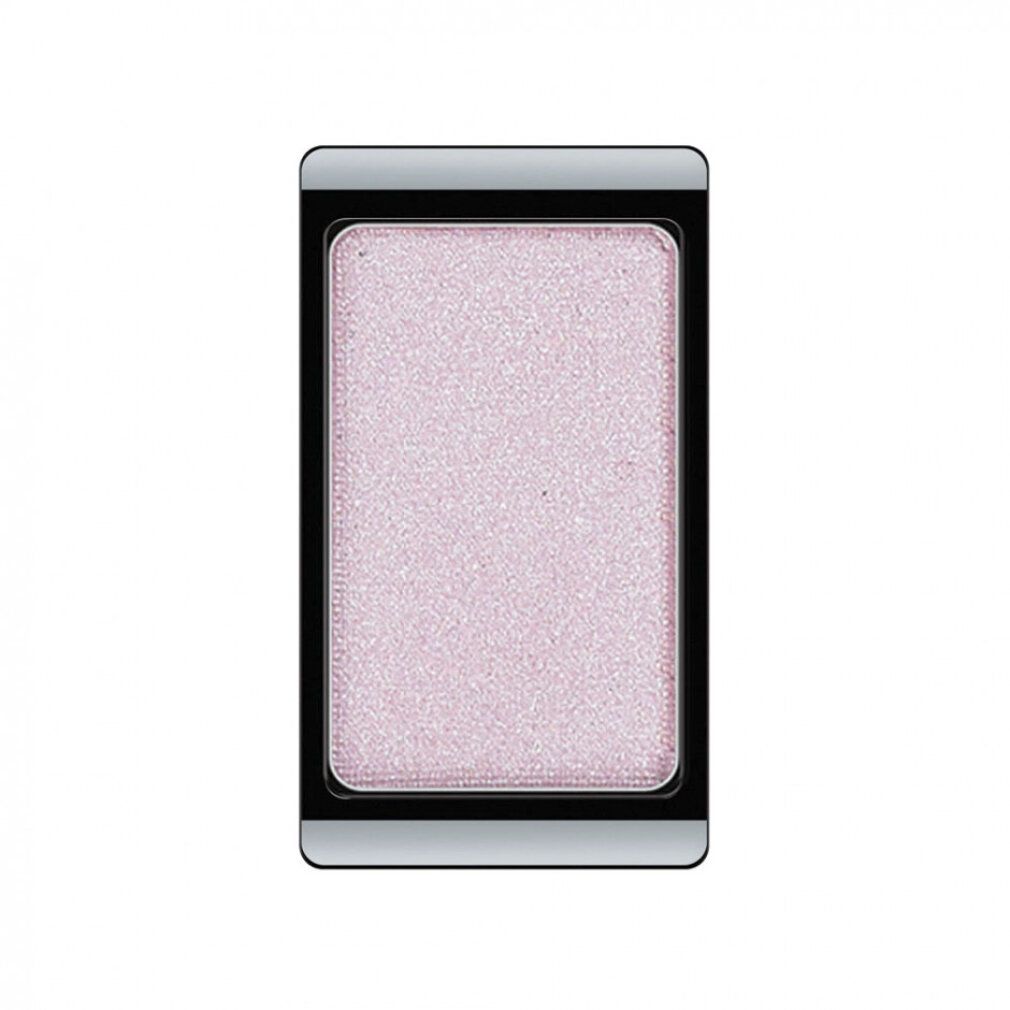 Lidschatten Pearlfarben in rechteckiger, schwarzer und silberner Hülle. Rosa schimmernde Farbe. Draufsicht.