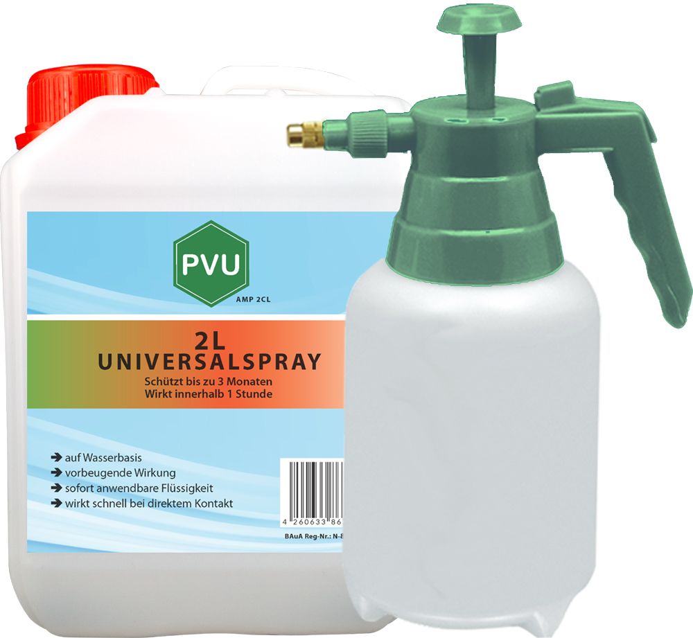 Zwei Sprühflaschen. Eine weiße 2L-Flasche mit rotem Deckel und eine grüne Sprühflasche. Aufschrift: PVU UNIVERSALSPRAY.
