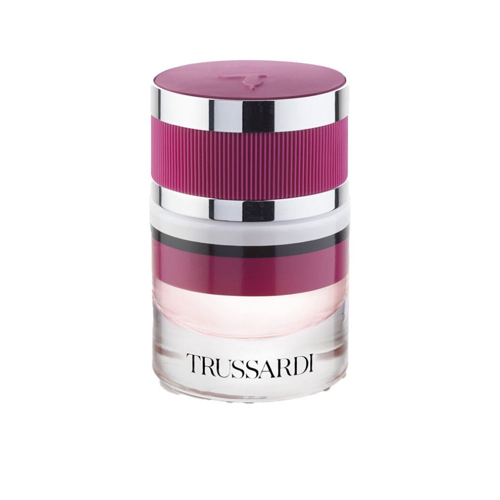 Zylindrische Flasche. Trussardi Ruby Red. Rot, Silber, transparent. Logo.
