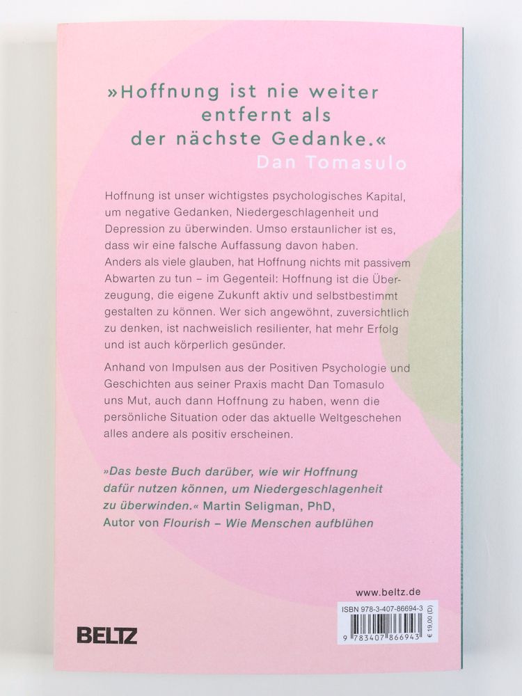Buchrückseite mit Text und Zitat von Dan Tomasulo. Verlag: Beltz. ISBN-Code und Preis.
