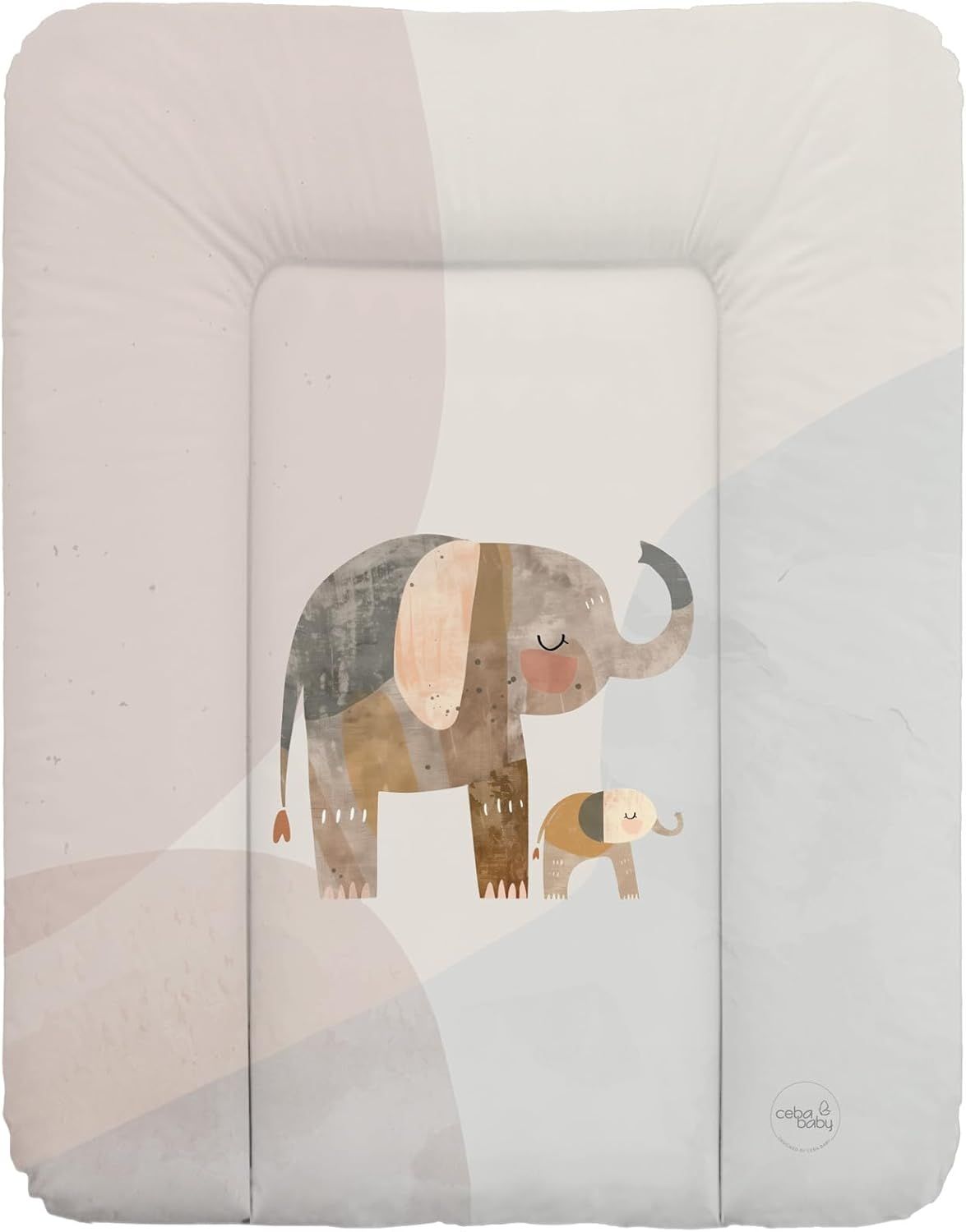 Weiche Wickelauflage mit Elefanten-Illustration. Rechteckig, beige und grau. Marke Ceba Baby.