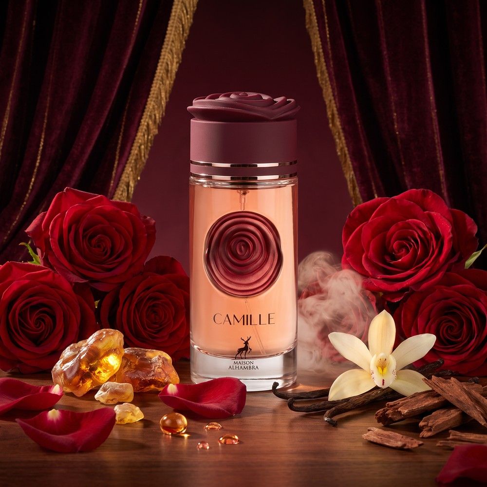 Parfümflakon mit roter Rose und Vanille-Elementen.