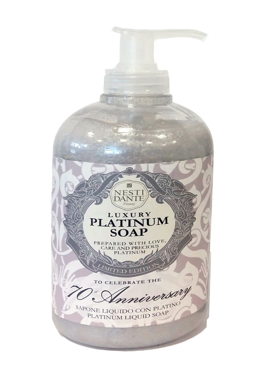 Flüssigseife mit Pumpverschluss. Aufschrift: Luxury Platinum Soap. Limited Edition zum 70. Jubiläum. Graue Flüssigkeit in durchsichtiger Flasche.