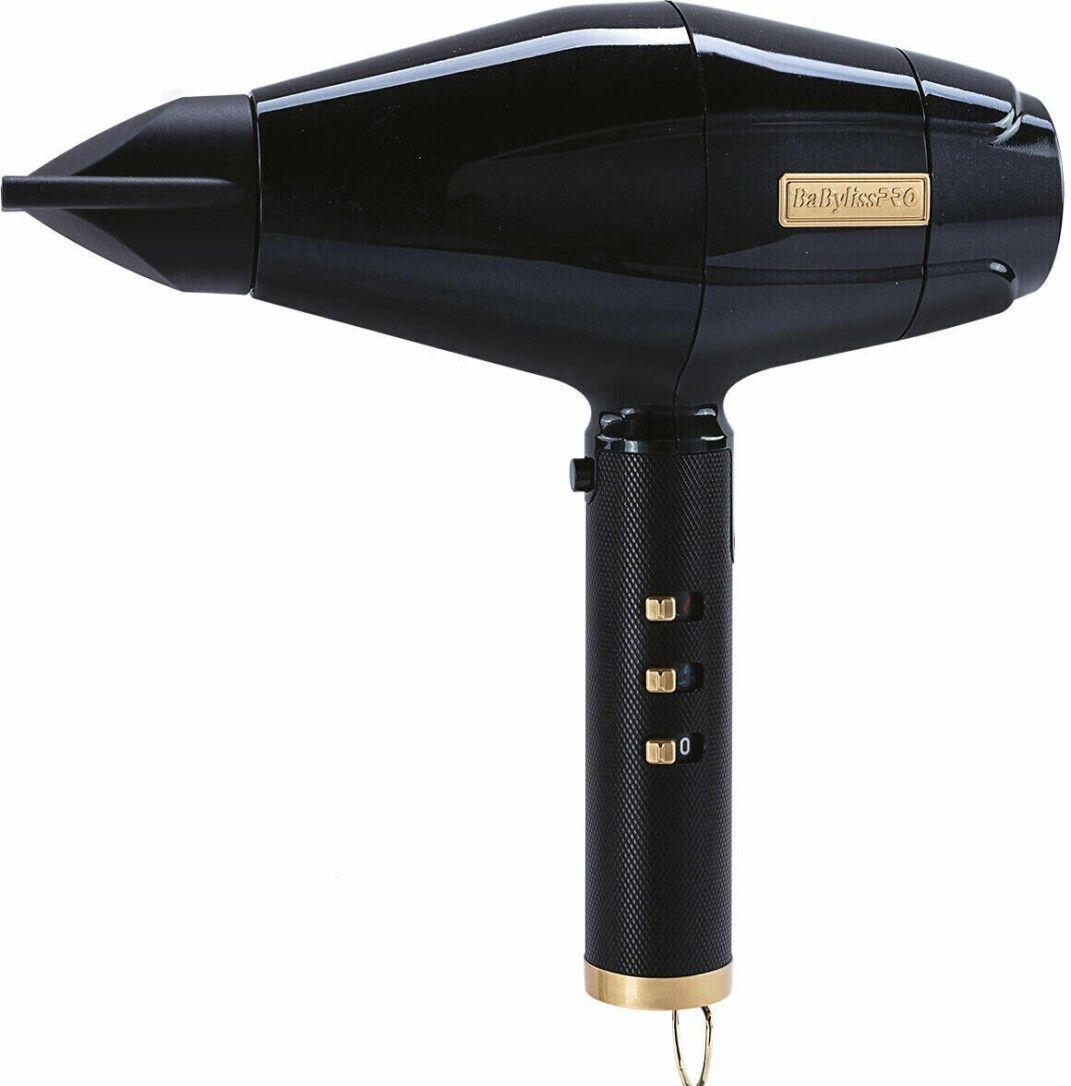 Schwarzer Haartrockner mit goldfarbenen Akzenten. Griff mit drei Einstellungen. Marke BaByliss Pro.