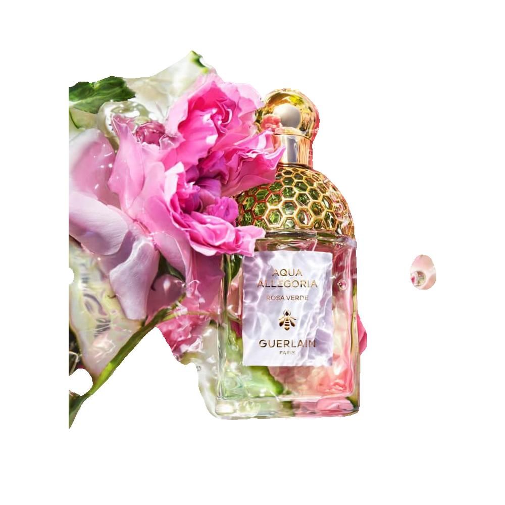 Parfümflasche mit rosa Blüten und Wasser. Aufschrift: Aqua Allegoria Rosa Verde, Guerlain.