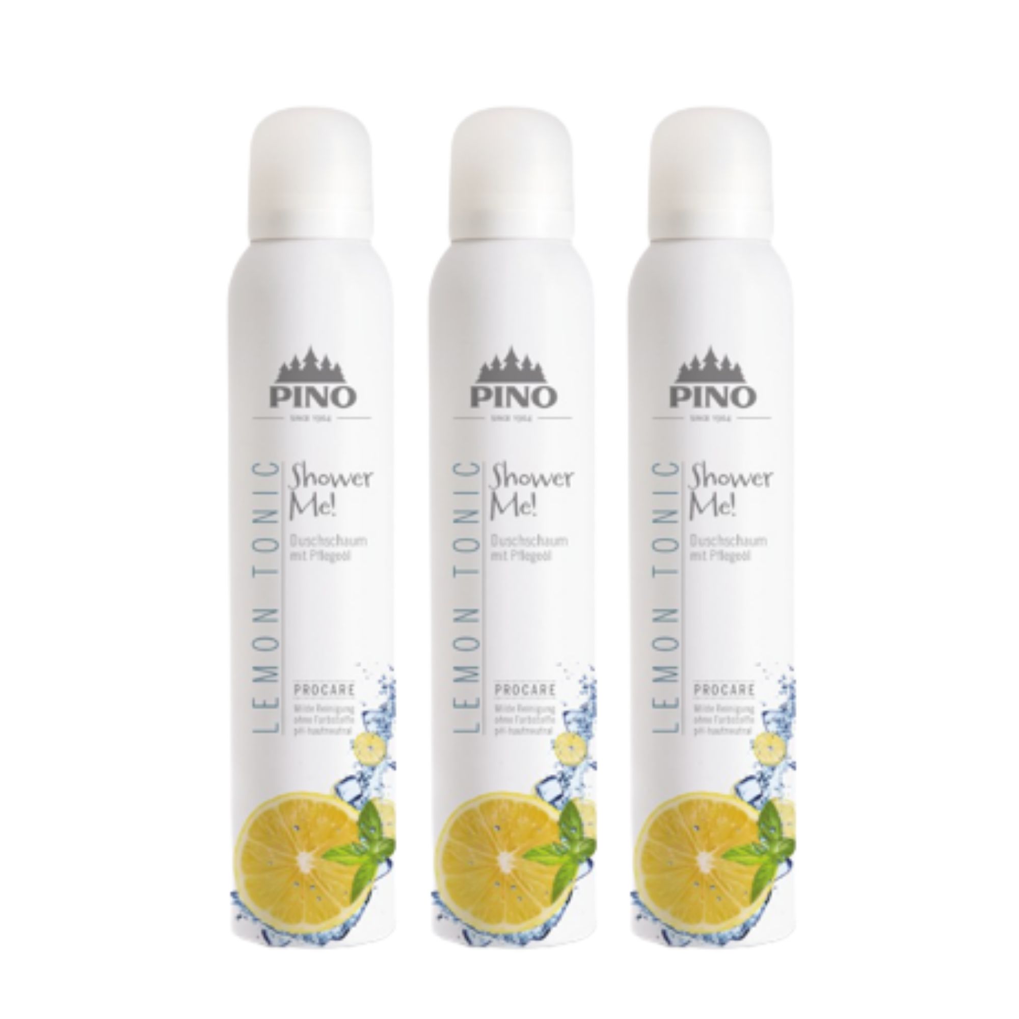 Trois flacons de douche Pino Shower Me! Lemon Tonic. Chaque flacon blanc présente un design de citron avec des feuilles de menthe et des gouttes d'eau. Le nom de la marque "Pino" et le nom du produit sont clairement visibles. Les flacons ont un bouchon blanc.